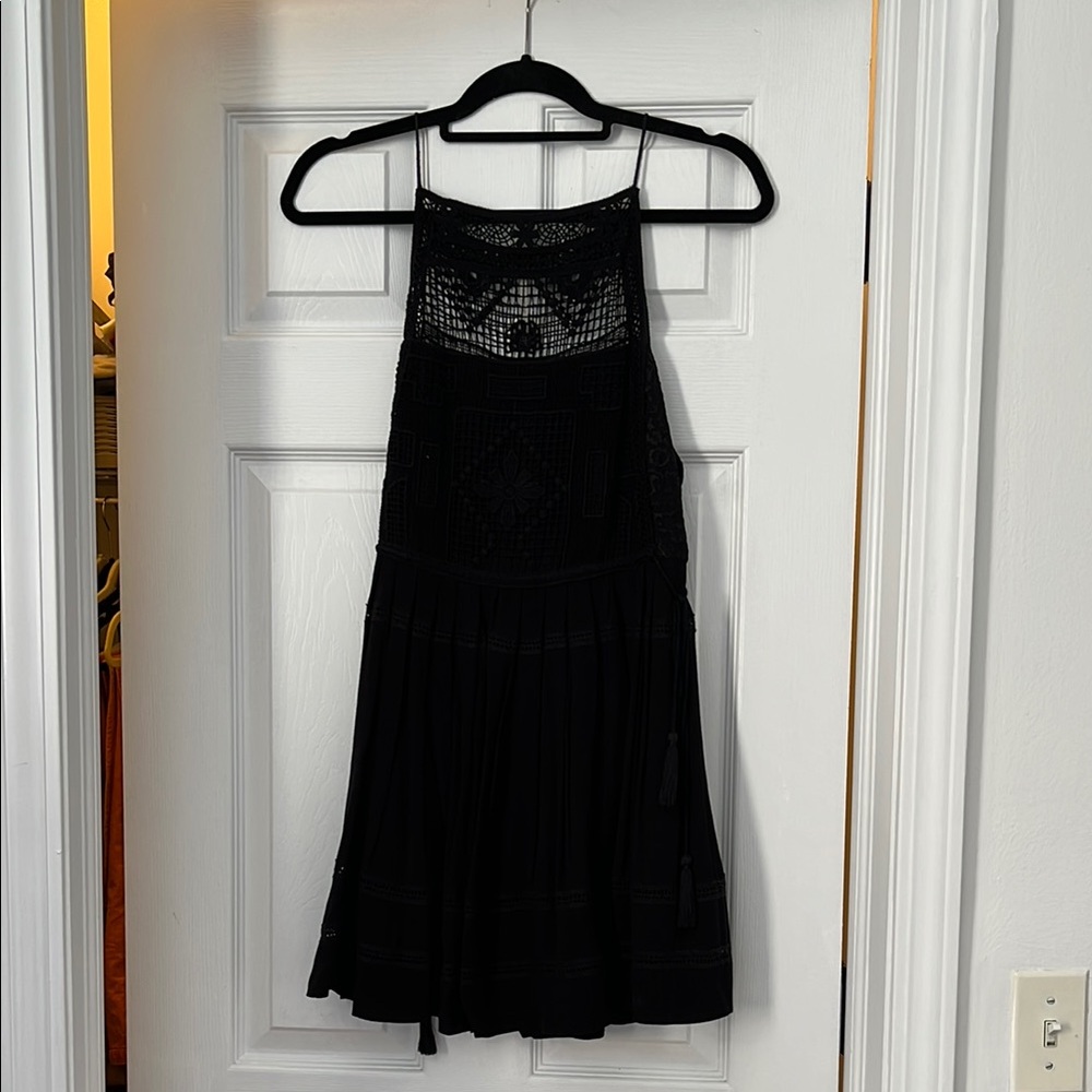 Elegant Black Sleeveless Dress